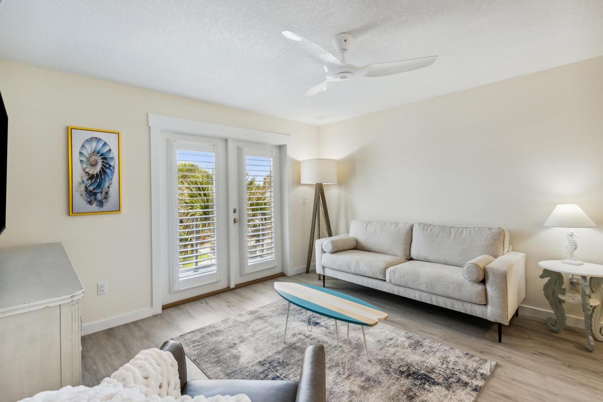 Seahorse Oceanfront Inn Neptune Beach Exterior photo