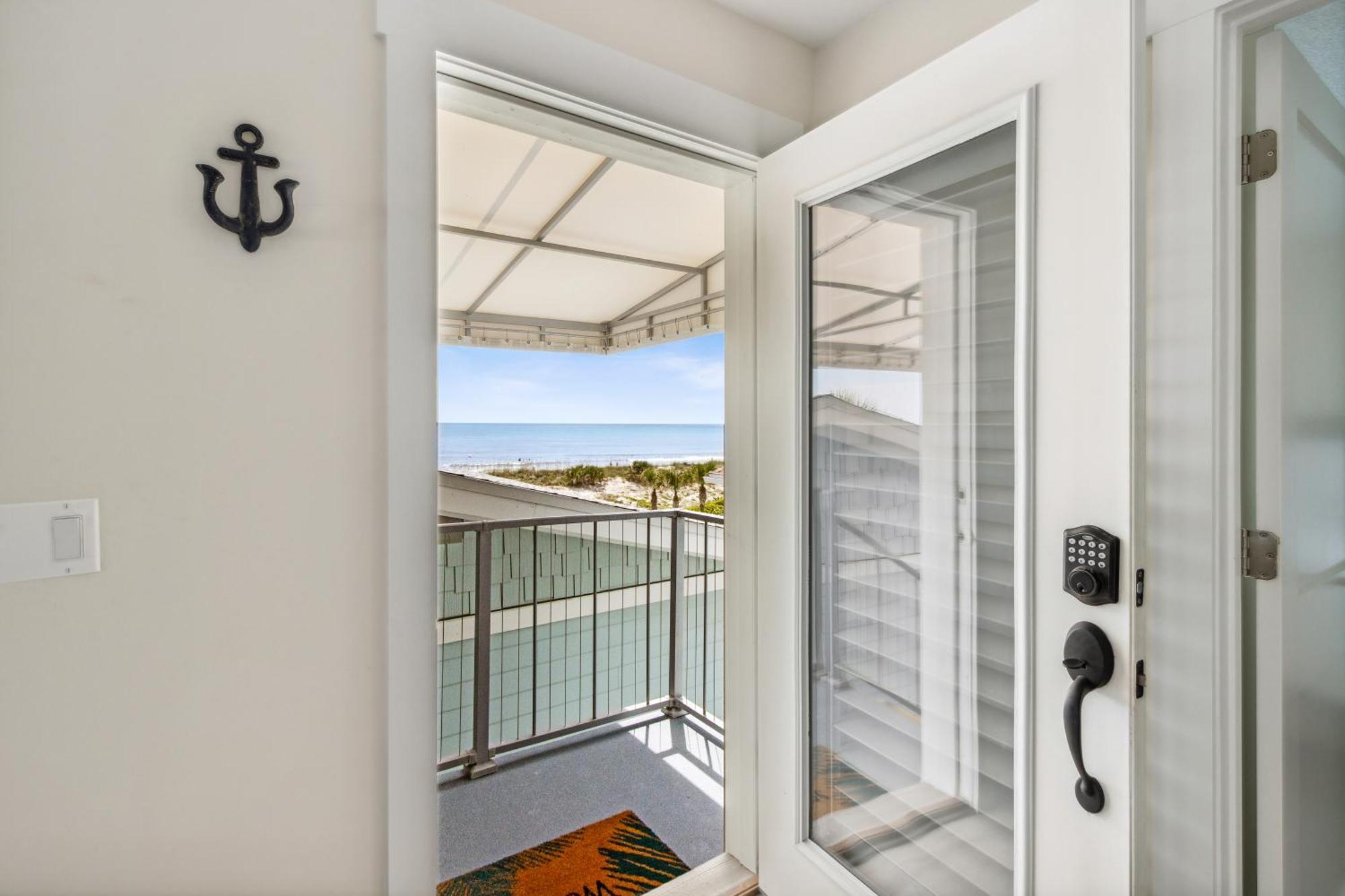 Seahorse Oceanfront Inn Neptune Beach Exterior photo