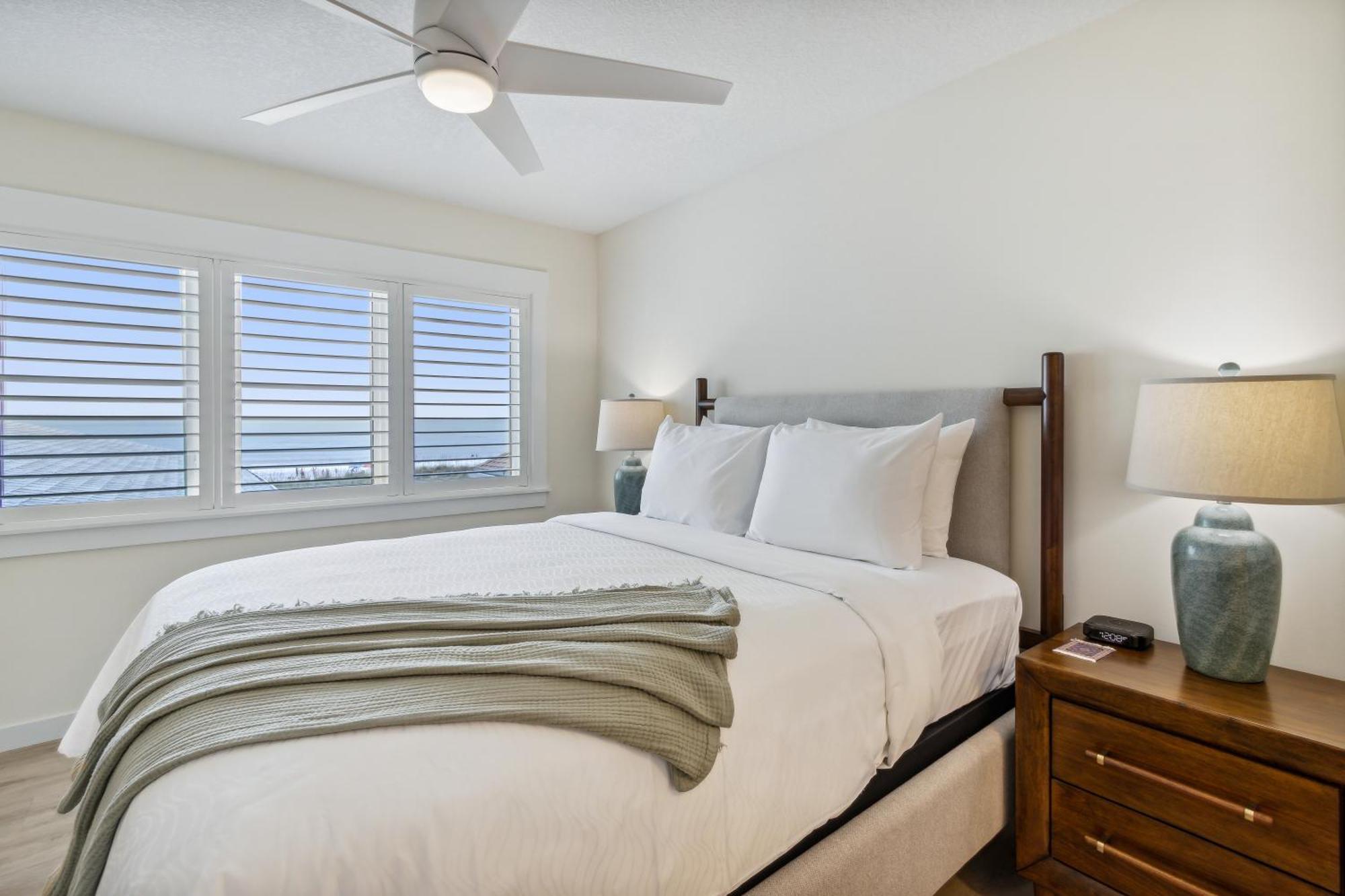 Seahorse Oceanfront Inn Neptune Beach Exterior photo