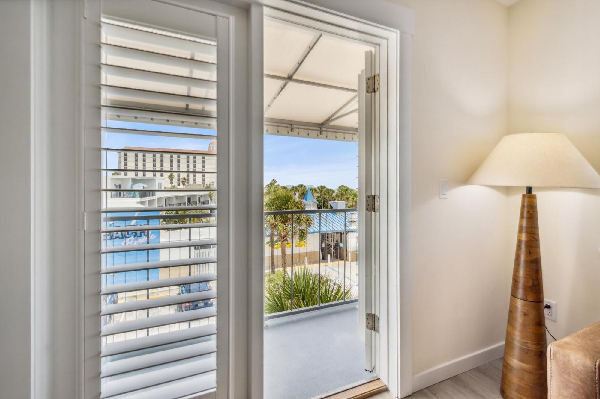 Seahorse Oceanfront Inn Neptune Beach Exterior photo